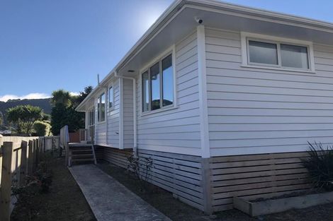 Photo of property in 23 Grimsby Grove, Wainuiomata, Lower Hutt, 5014
