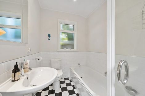 Photo of property in 42 Jubilee Road, Khandallah, Wellington, 6035