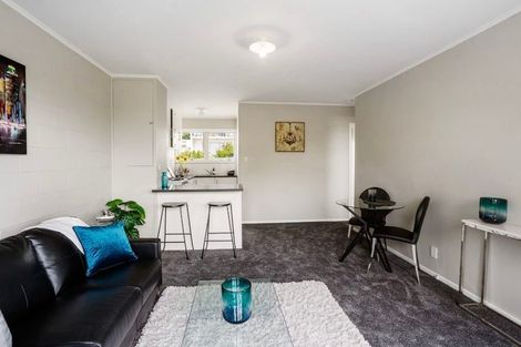 Photo of property in 3/68 Rua Road, Glen Eden, Auckland, 0602