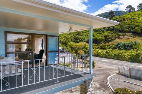 Photo of property in 68 Wairau Road, Picton, 7220