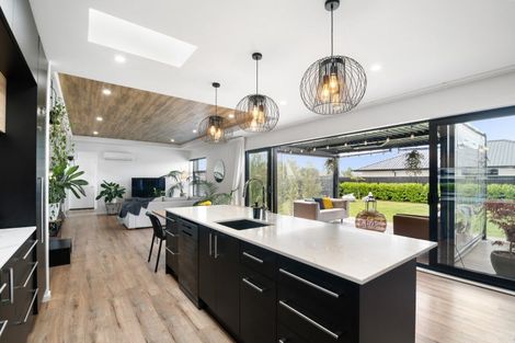 Photo of property in 7 Lesser Close, Rolleston, 7615