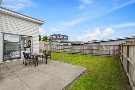 Photo of property in 30 Tyler Davies Drive, Red Beach, 0932
