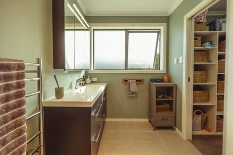 Photo of property in 93 Cemetery Road, Sanson, Palmerston North, 4479