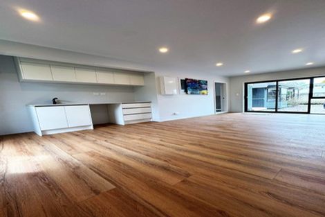 Photo of property in 8 Terrylyn Drive, Hillcrest, Auckland, 0627