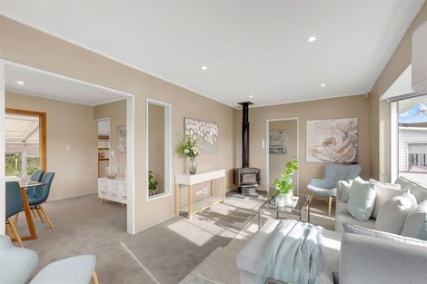 Photo of property in 27 Hicks Close, Whitby, Porirua, 5024