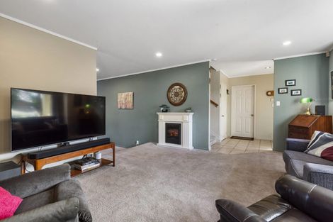 Photo of property in 1/31 Taroka Close, Pinehill, Auckland, 0632