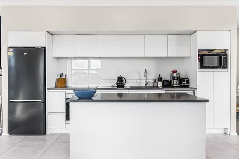 Photo of property in 32 Raranga Lane, Hobsonville, Auckland, 0616