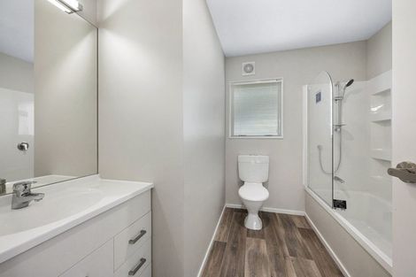 Photo of property in 27 Calypso Way, Unsworth Heights, Auckland, 0632