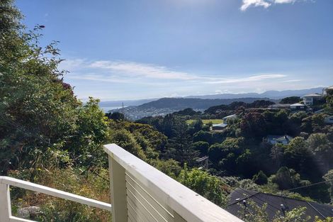 Photo of property in 106 Mortimer Terrace, Brooklyn, Wellington, 6021