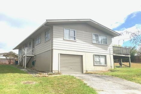 Photo of property in 20 Foyle Place, Glendene, Auckland, 0602