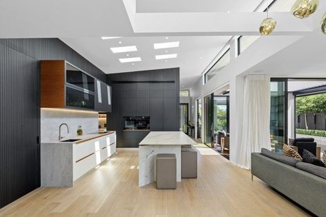 Photo of property in 32 Queens Avenue, Merivale, Christchurch, 8014