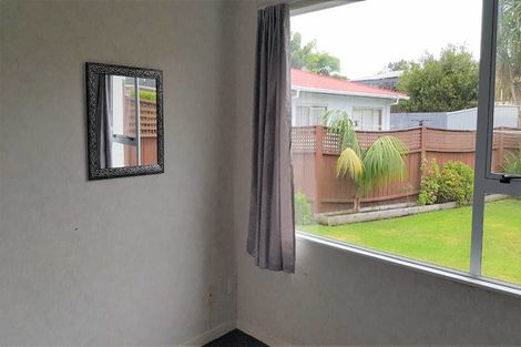 Photo of property in 15a Naumai Place, Spotswood, New Plymouth, 4310