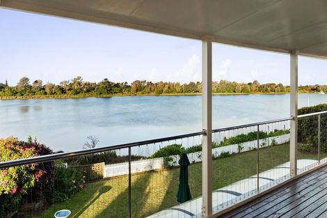 Photo of property in 16 Pohutukawa Drive, Athenree, Katikati, 3177