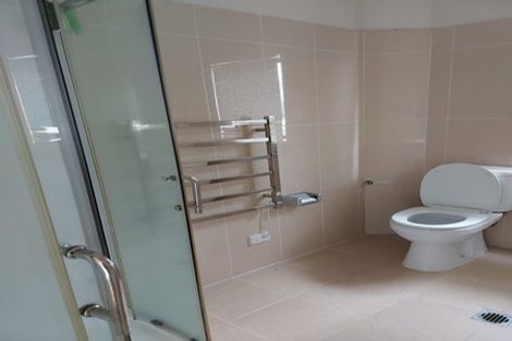 Photo of property in 9 Mcwhirters Farm Lane, Massey, Auckland, 0614