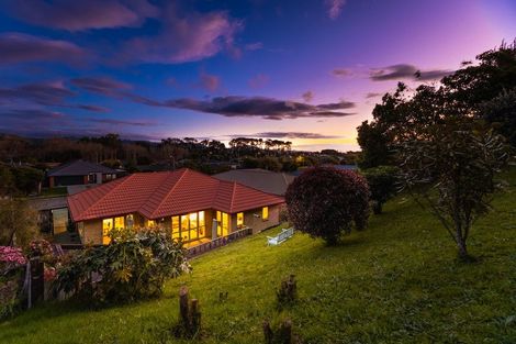 Photo of property in 8 Leanne Way, Waikanae Beach, Waikanae, 5036