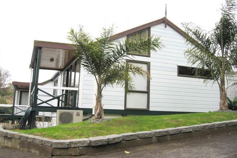 Photo of property in 207 Oakley Crescent, Thames, 3500