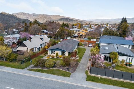Photo of property in 82 Neplusultra Street, Cromwell, 9310