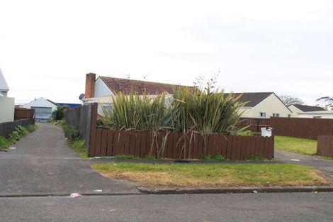 Photo of property in 5 Ewart Road, Mangere East, Auckland, 2024