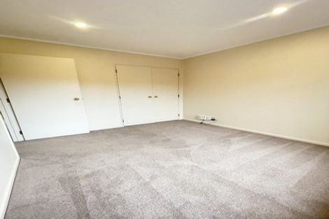 Photo of property in 14 Gillett Place, Botany Downs, Auckland, 2014