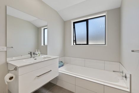 Photo of property in 10 Bianca Crescent, Stratford, 4332