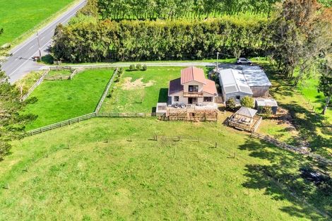 Photo of property in 42 Rimmer Road, Helensville, 0875