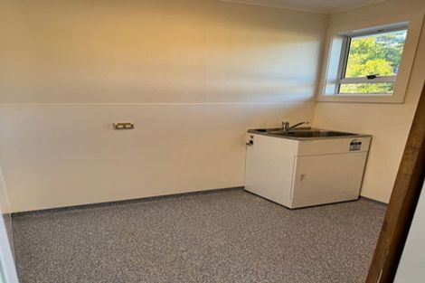 Photo of property in 9 Omega Street, Newlands, Wellington, 6037