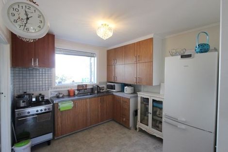 Photo of property in 65 Astley Avenue, New Lynn, Auckland, 0600