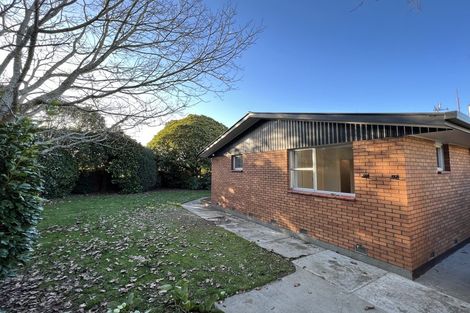 Photo of property in 12 Parkview Place, Avonhead, Christchurch, 8042