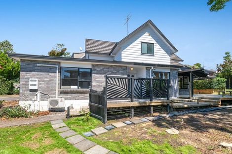 Photo of property in 1/1 Tern Place, Unsworth Heights, Auckland, 0632