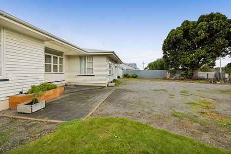 Photo of property in 28 Camberwell Road, Hawera, 4610