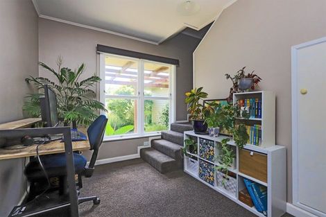 Photo of property in 8 Neeve Place, Taradale, Napier, 4112