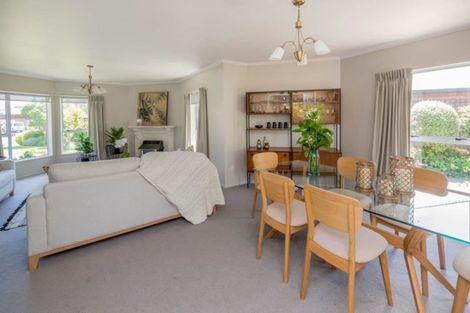 Photo of property in 9 Papawai Grove, Waikanae, 5036