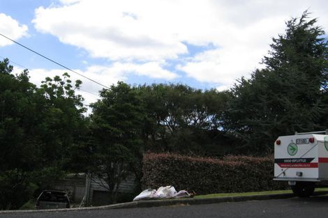 Photo of property in 3 Coroglen Avenue, Birkenhead, Auckland, 0626