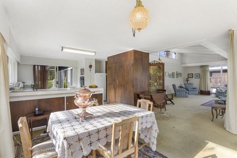 Photo of property in 6 The Esplanade, Castor Bay, Auckland, 0620