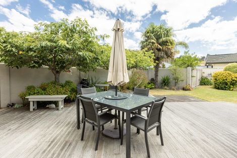 Photo of property in 29 Pukekura Place, Taradale, Napier, 4112