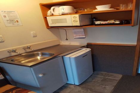 Photo of property in 52 Northcote Road, Northcote, Christchurch, 8052