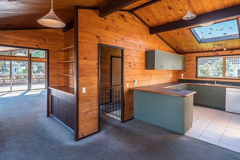 Photo of property in 64 Manly Street, Paraparaumu Beach, Paraparaumu, 5032