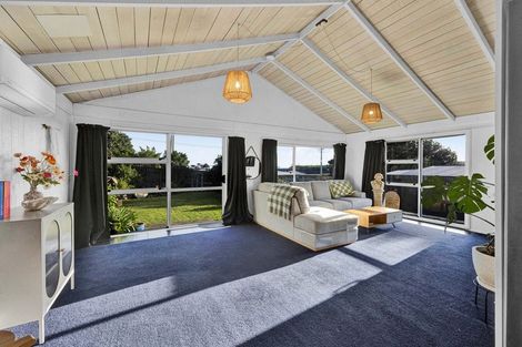 Photo of property in 10 Hira Street, Ohawe, Hawera, 4671