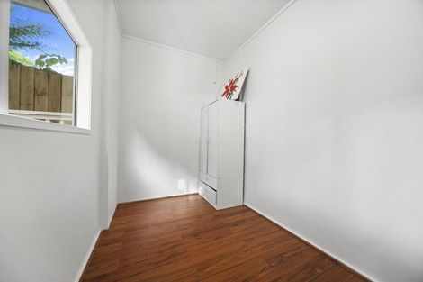 Photo of property in 1/4 Phillipa Place, Browns Bay, Auckland, 0630