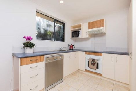 Photo of property in 5 Marblewood Grove, Pukekohe, 2120