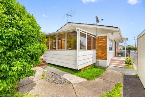 Photo of property in 3/4 Menary Street, Papakura, 2110