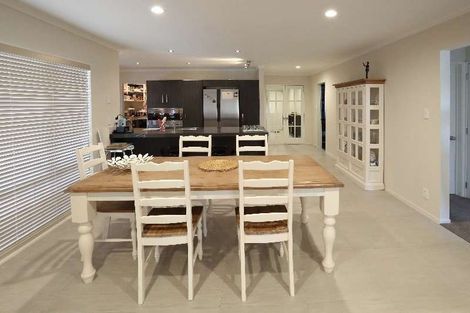 Photo of property in 58 Bayvista Drive, Karaka, Papakura, 2113