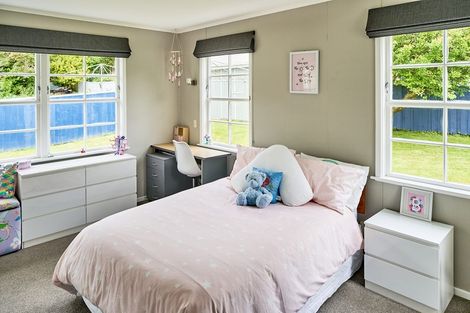 Photo of property in 7 Luff Place, Whitby, Porirua, 5024