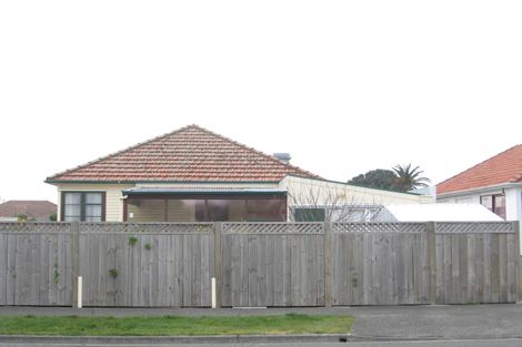 Photo of property in 2/20 Russell Road, Marewa, Napier, 4110