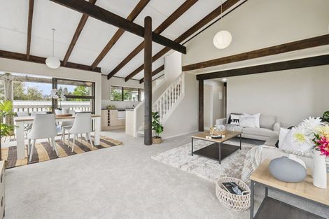 Photo of property in 19 Shakespear Road, Army Bay, Whangaparaoa, 0930