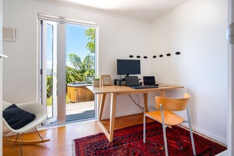 Photo of property in 30 Sugarloaf Road, Brooklyn, Wellington, 6021