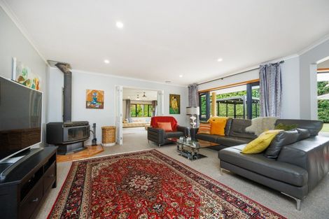 Photo of property in 46 Turitea Road, Fitzherbert, Palmerston North, 4472