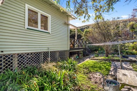 Photo of property in 2890 Christchurch Akaroa Road, Prices Valley, Little River, 7591