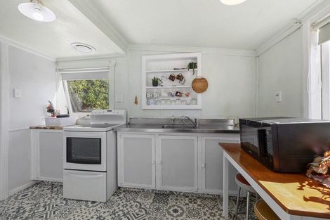 Photo of property in 10 Tukapa Street, Westown, New Plymouth, 4310