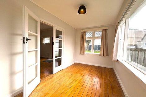 Photo of property in 39 Happy Valley Road, Owhiro Bay, Wellington, 6023